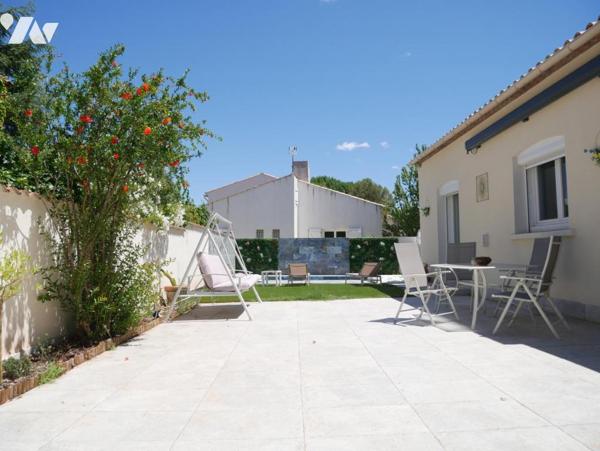 Centre ville de Grabels, une villa entièrement rénovée de 145 m², 5 pièces avec piscine et garage.