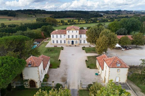 Vente Maison de luxe Auch 12 Pièces 1200 m²