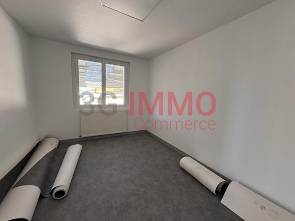 Location / Bureaux à Chauray (79180)