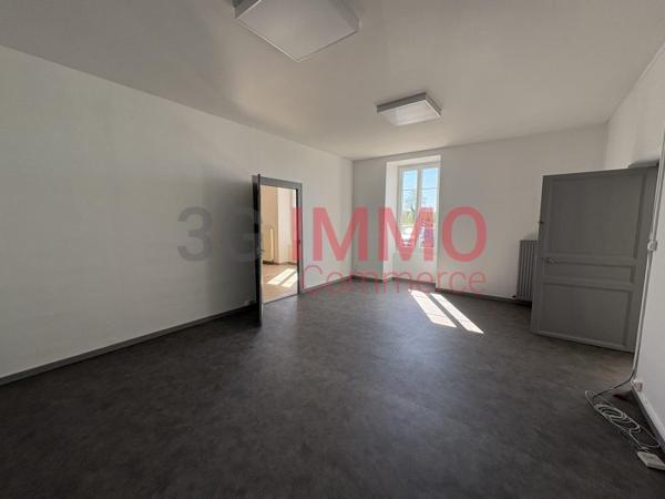 Location / Bureaux à Chauray (79180)