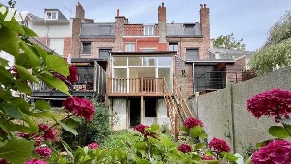Maison de ville bel étage à conforter avec garage et jardin