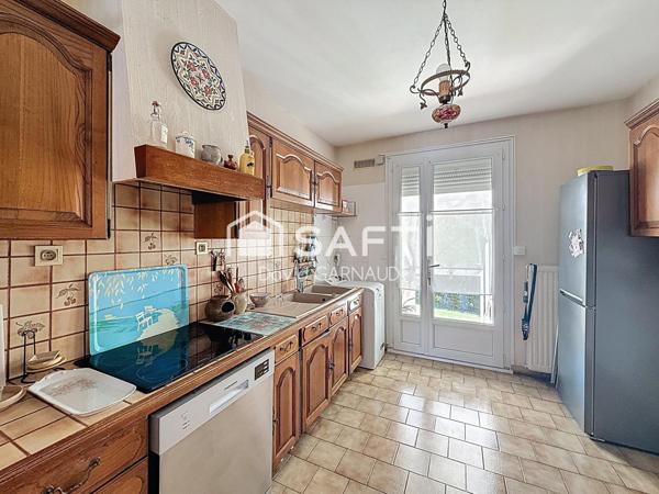 Maison sur sous-sol semi enterré de 3 chambres