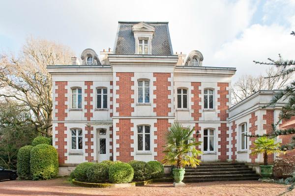 Vente Maison de maître La Chapelle-sur-Erdre 21 Pièces 600 m²