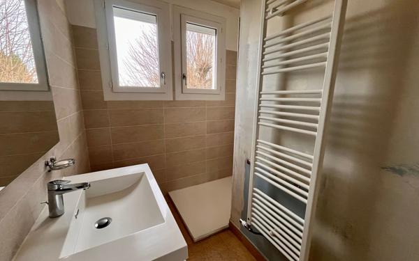 Maison à vendre    3 pièces •  Châtellerault