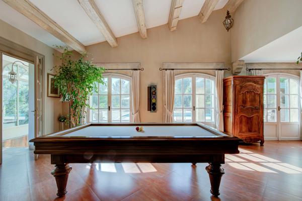 Vente Villa de luxe Aubagne 10 Pièces 480 m²