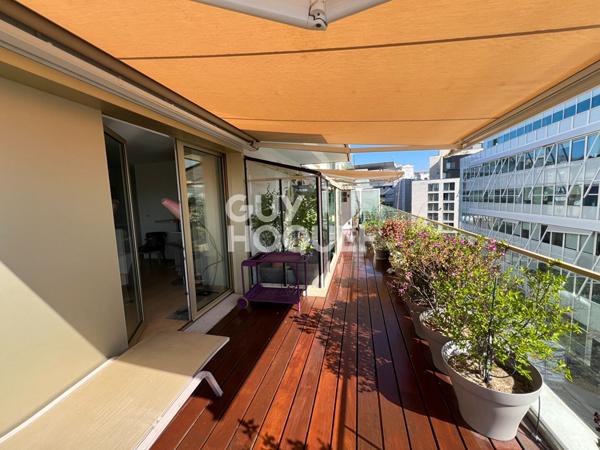 Élégance contemporaine et vaste terrasse plein ciel Paris 12