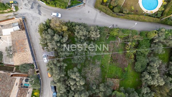 Terrain à bâtir Grasse 846 m2, beau secteur de Saint Antoine