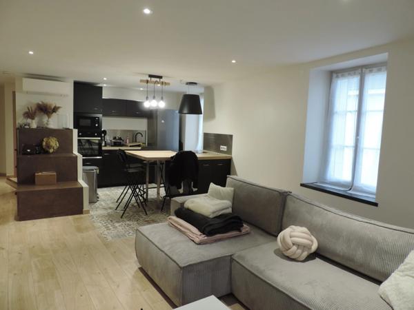 Dpt Ain (01), à vendre BOURG EN BRESSE, appartement T2 de 53,35 m² proximité FAC