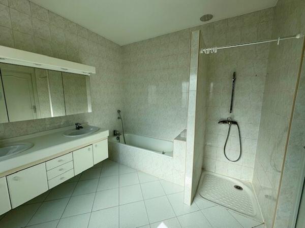 AUCH - Spacieuse maison avec jardin clos, garage et parkings