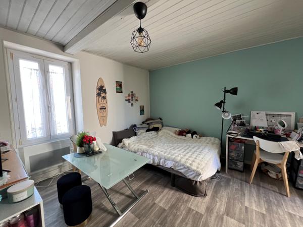 Appartement
                                                                                                                                                                                                                                                                                                                        1 pièce(s)                                                                                                                                                                                                                                                                                                                              26.76  m²