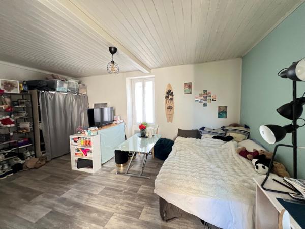 Appartement
                                                                                                                                                                                                                                                                                                                        1 pièce(s)                                                                                                                                                                                                                                                                                                                              26.76  m²