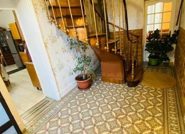 Maison à vendre    6 pièces •  La Fère