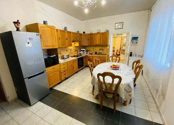 Maison à vendre    6 pièces •  La Fère