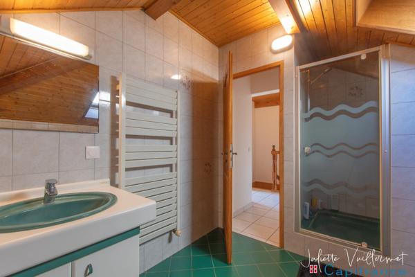 CHAMBERY (73000) : Appartement 3 chambres, cave, garage