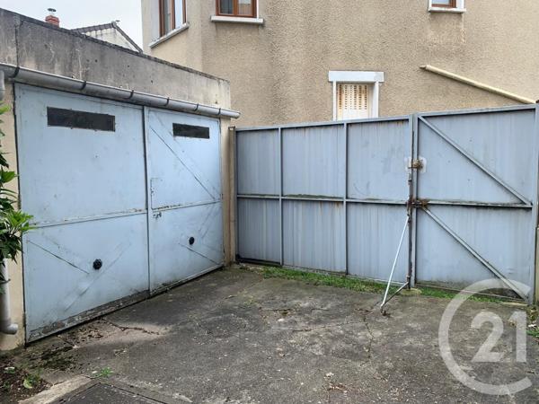 Parking à vendre  16 m2 VILLENEUVE LE ROI - 94