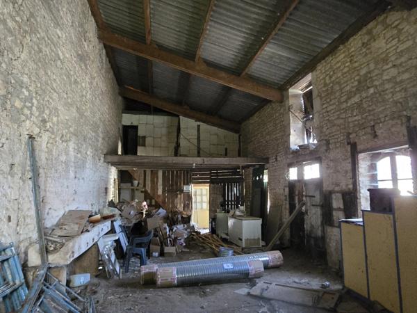 Immeuble à vendre FONTENAY LE COMTE (85)
