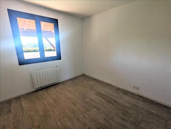 Maison à louer 959 € CC MONES 4 p 98 m² DPE D