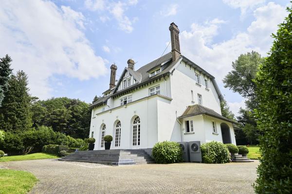 Vente Maison de luxe Wervicq-Sud 12 Pièces 673.73 m²