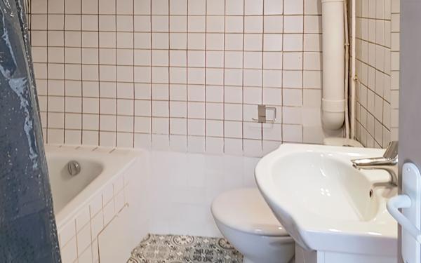 Maison à vendre    5 pièces • 108,76 m2 Forcalquier