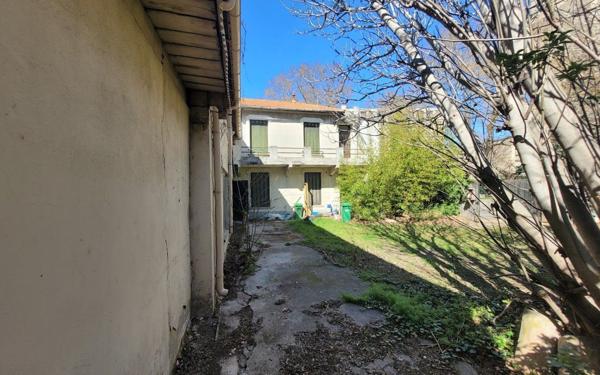 Maison à vendre    2 pièces •  Avignon