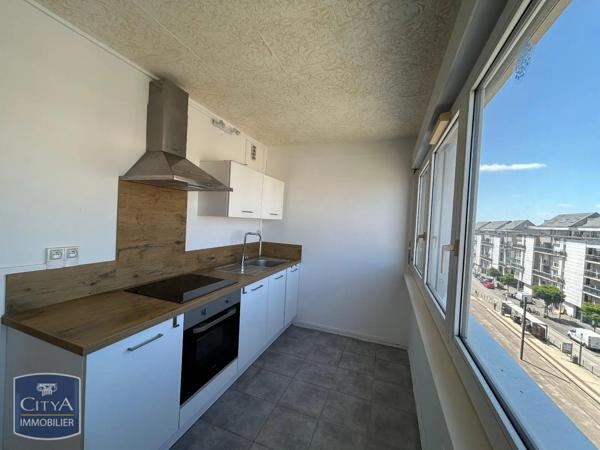Appartement à louer 2 pièces 41.96m² Le Mans (72000)
