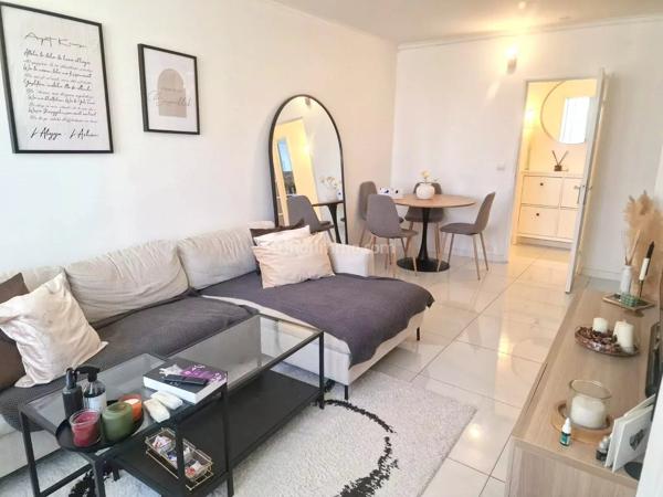 Vente                                                      Appartement
                        
                     2 pièces                      46 m2                     à Meudon