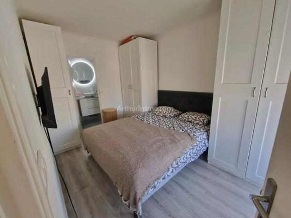 Vente                                                      Appartement
                        
                     2 pièces                      46 m2                     à Meudon