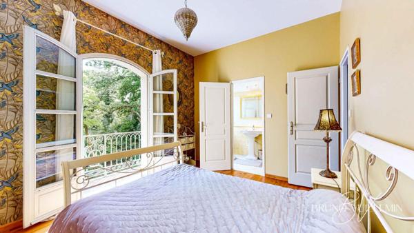 BASTIDE DE CHARME R+1  206m² sur TERRAIN  6.946m² avec PISCINE et GARAGE