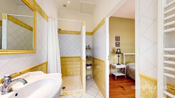 BASTIDE DE CHARME R+1  206m² sur TERRAIN  6.946m² avec PISCINE et GARAGE