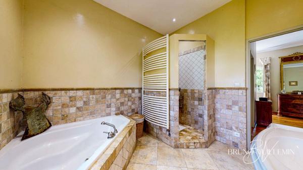 BASTIDE DE CHARME R+1  206m² sur TERRAIN  6.946m² avec PISCINE et GARAGE