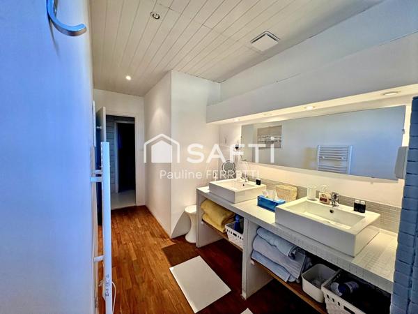 Maison 6 pièces- 175m2 avec jardin et stationnements privés