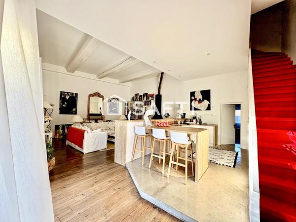 Maison 6 pièces- 175m2 avec jardin et stationnements privés