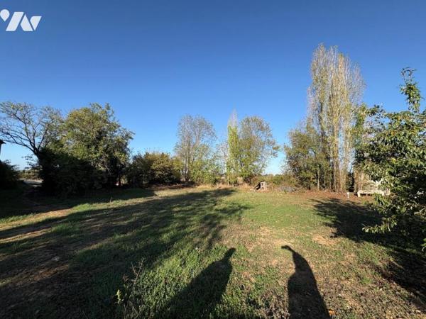 COMMUNE D AZAY LE BRULE, dans un lieu-dit, parcelle de terrain constructible de 627 m² 