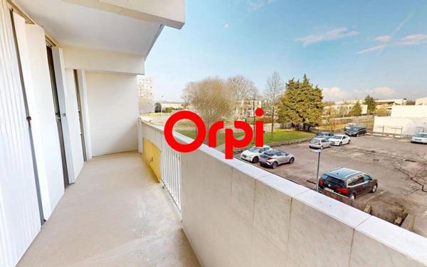 Appartement à vendre    4 pièces • 75,64 m2 Vaulx-en-Velin