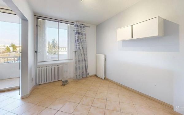 Appartement à vendre    4 pièces • 75,64 m2 Vaulx-en-Velin