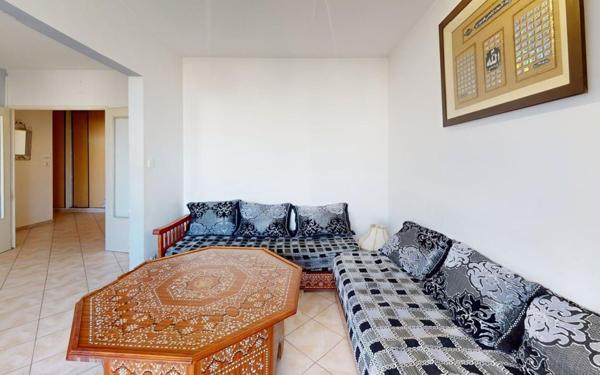 Appartement à vendre    4 pièces • 75,64 m2 Vaulx-en-Velin