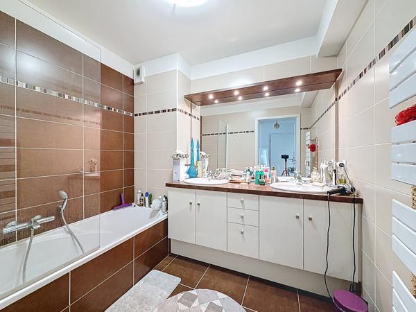 Appartement 4 pièces - 102 m²