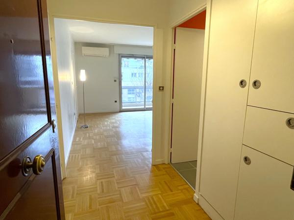 Lyon 6 - T2 non meublé avec balcon et climatisation