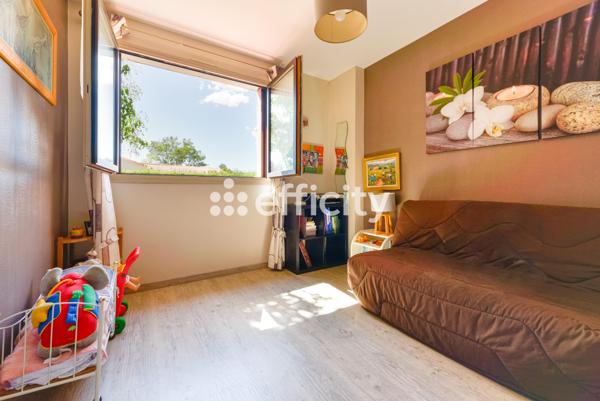 Maison
         6 pièces
        - 131 m² Exclusivité 390 000 € *