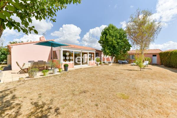 Maison
         6 pièces
        - 131 m² Exclusivité 390 000 € *