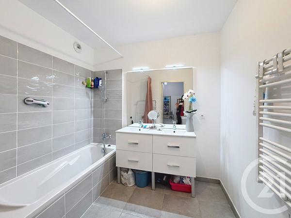 Appartement F3 à vendre  3 pièces - 58 m2 VALLAURIS - 06