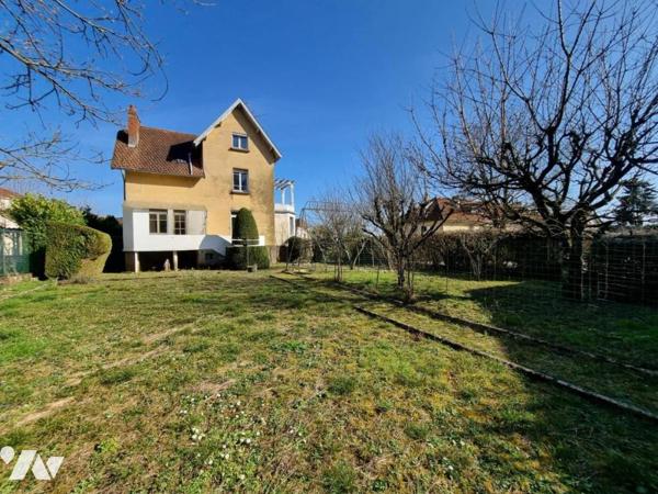 GRAY (70) MAISON D'ARCHITECTE DE 1935 SUR 871 M² DE TERRAIN