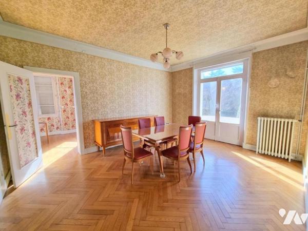 GRAY (70) MAISON D'ARCHITECTE DE 1935 SUR 871 M² DE TERRAIN