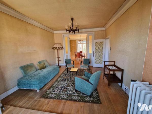 GRAY (70) MAISON D'ARCHITECTE DE 1935 SUR 871 M² DE TERRAIN