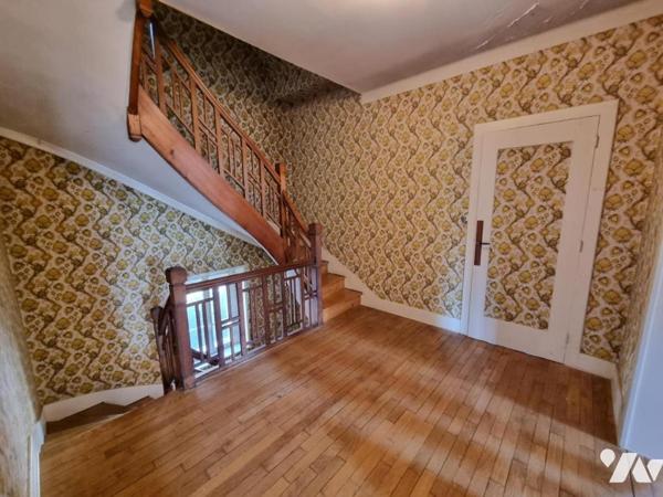 GRAY (70) MAISON D'ARCHITECTE DE 1935 SUR 871 M² DE TERRAIN