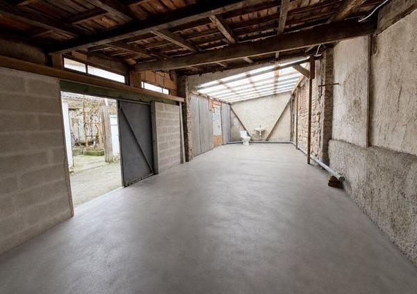 BAGNOLET, Local de stockage de 60-70m2