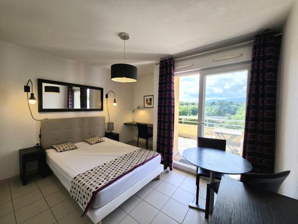 EXCLUSIVITÉ – Biot/Sophia – Studio terrasse 12 m², LIBRE DE TOUT EXPLOITANT – 5,8 % brut