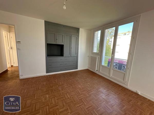 Appartement à louer 4 pièces 75.33m² Châteauroux (36000)