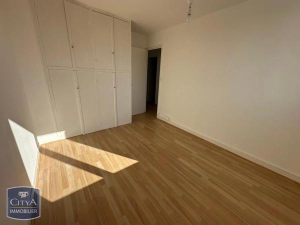 Appartement à louer 4 pièces 75.33m² Châteauroux (36000)