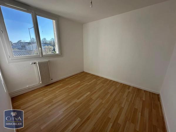 Appartement à louer 4 pièces 75.33m² Châteauroux (36000)
